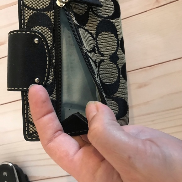 Coach Wallet - Picture 6 of 6